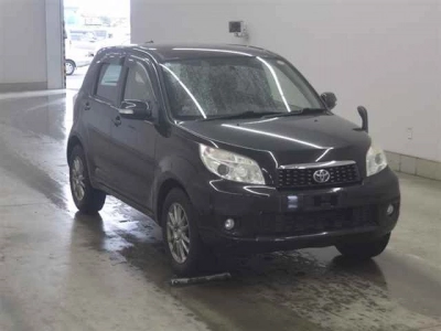 TOYOTA RUSH