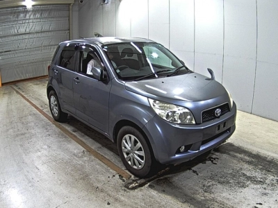 TOYOTA RUSH