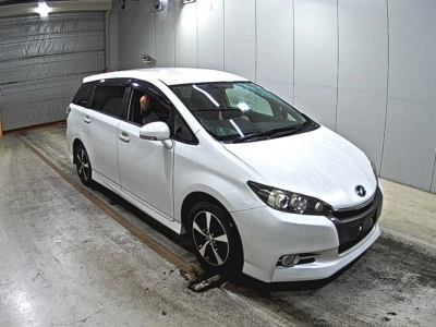 TOYOTA WISH