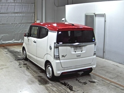 HONDA N-BOX SLASH