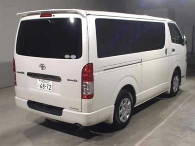 TOYOTA REGIUS ACE