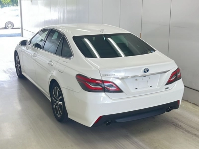 TOYOTA CROWN HYBRID
