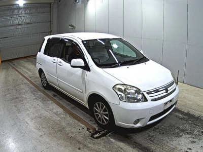 TOYOTA RAUM