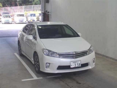 TOYOTA SAI