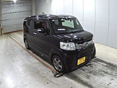 HONDA N-BOX SLASH