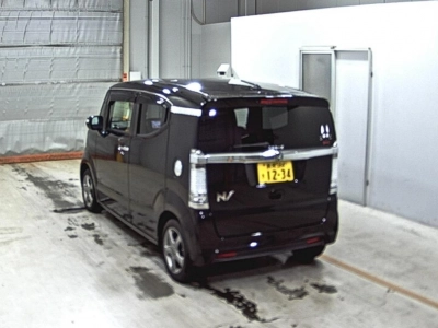 HONDA N-BOX SLASH