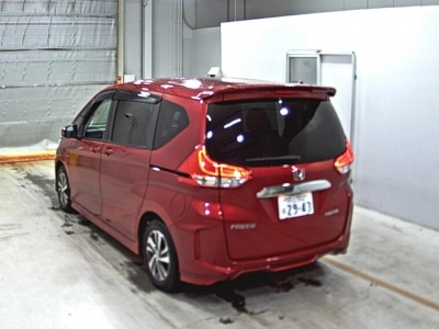 HONDA FREED HYBRID