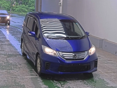 HONDA FREED HYBRID