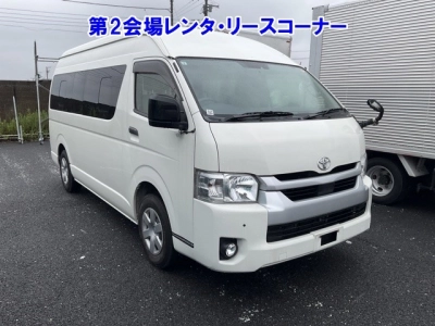 TOYOTA HIACE COMMUTER