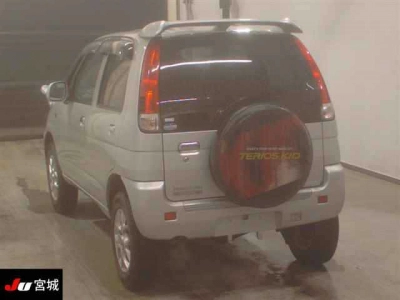 DAIHATSU TERIOS KID