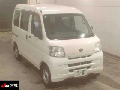 TOYOTA PIXIS VAN
