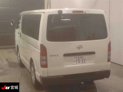 TOYOTA HIACE VAN