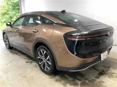 TOYOTA CROWN CROSSOVER