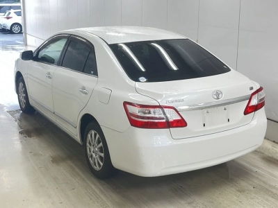 TOYOTA PREMIO