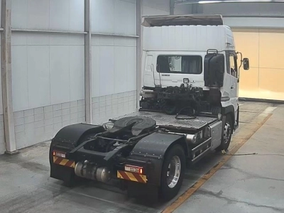 NISSAN UD