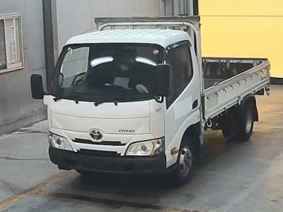 TOYOTA DYNA