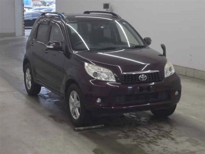 TOYOTA RUSH