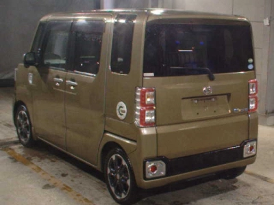 DAIHATSU WAKE