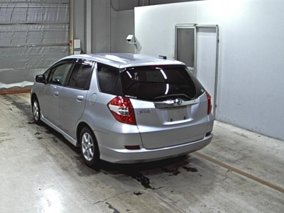 HONDA FIT SHUTTLE