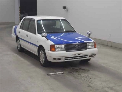 TOYOTA CROWN COMFORT