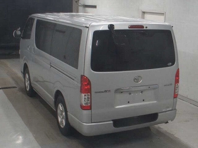 TOYOTA REGIUS VAN
