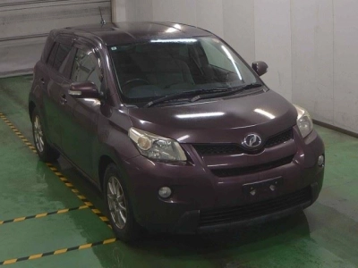TOYOTA IST