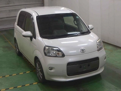 TOYOTA PORTE