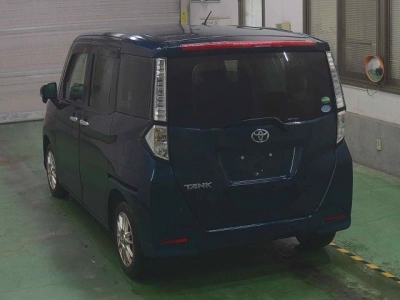 TOYOTA TANK