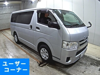 TOYOTA REGIUS VAN