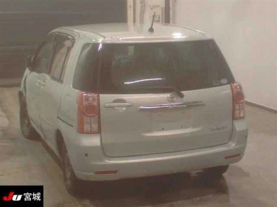 TOYOTA RAUM