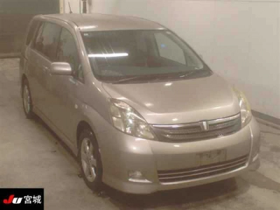 TOYOTA ISIS