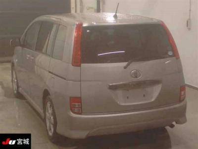 TOYOTA ISIS