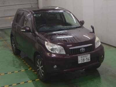 TOYOTA RUSH
