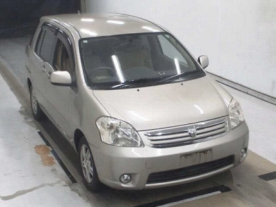TOYOTA RAUM