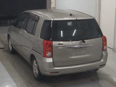 TOYOTA RAUM