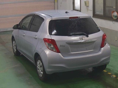 TOYOTA VITZ