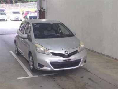 TOYOTA VITZ