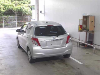 TOYOTA VITZ