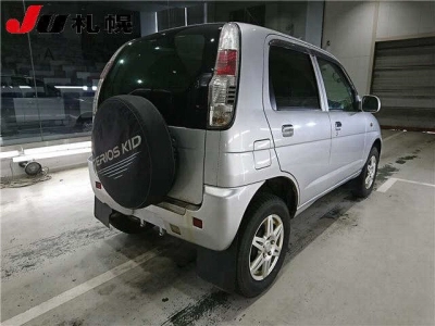 DAIHATSU TERIOS KID