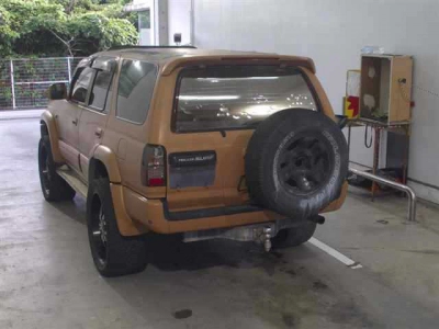 TOYOTA HILUX SURF