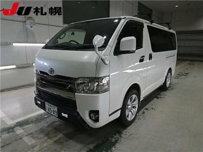 TOYOTA REGIUS VAN