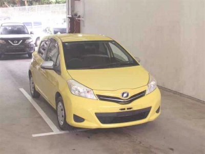 TOYOTA VITZ