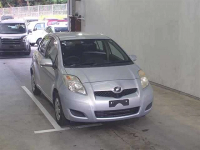 TOYOTA VITZ