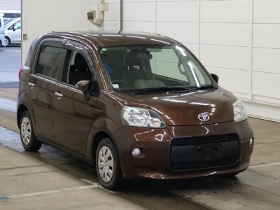 TOYOTA PORTE