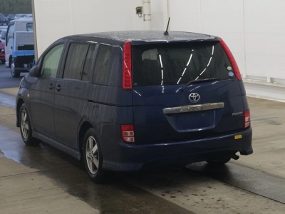 TOYOTA ISIS