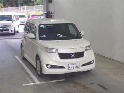 TOYOTA BB