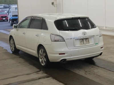 TOYOTA MARK X ZIO