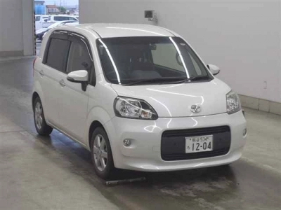 TOYOTA PORTE