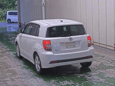 TOYOTA IST