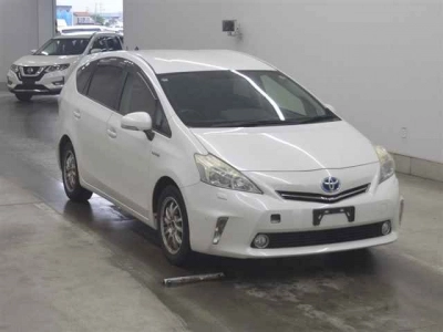 TOYOTA PRIUS ALPHA